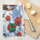 Vizsla läuft in Snow mit Weihnachtshut Geschirrtuch (Viertel Falte)