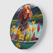 Vizsla on a Paddle: Ein Landschaftliches Abenteuer Große Wanduhr (Winkel)