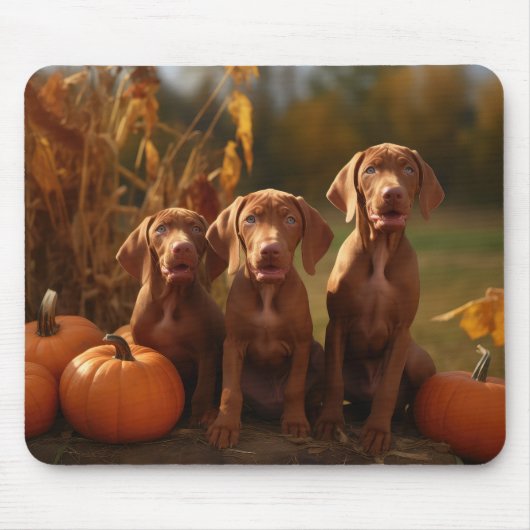 Vizsla Puppy Autumn Delight Pumpkin Mousepad (Vorne)