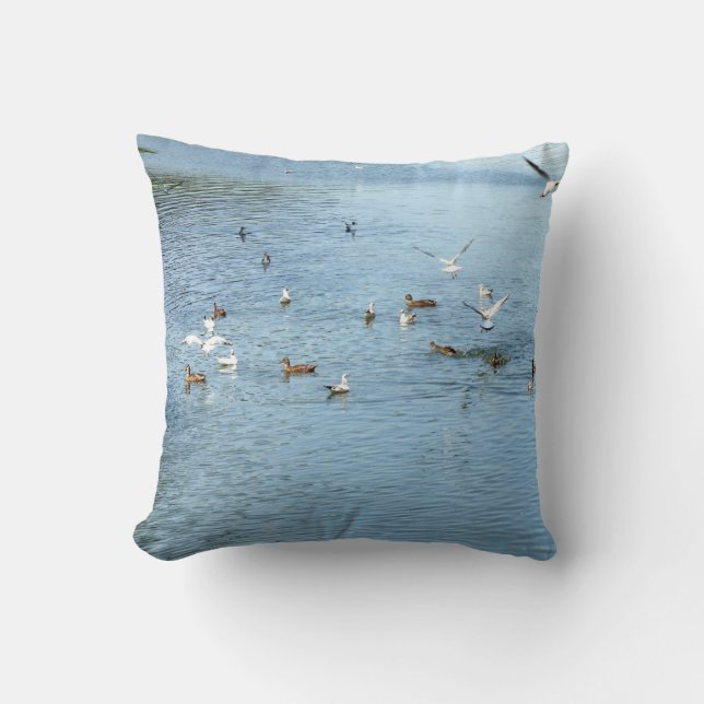 Vögel auf dem Summer River Kissen (Vorderseite)