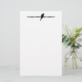 Vogel auf Draht-Silhouette in B&W Briefpapier (Stehend Vorderseite)