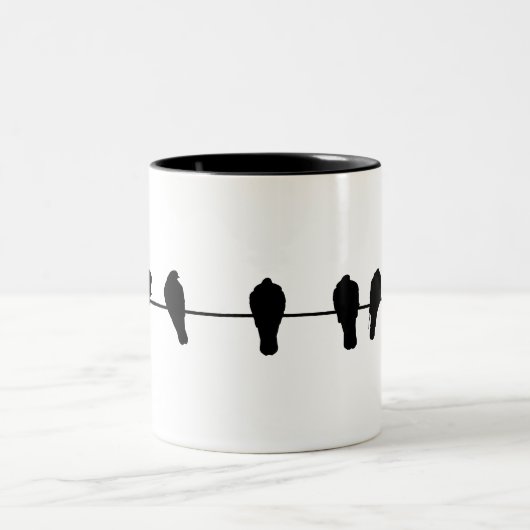 Vögel auf einer Schnur Zweifarbige Tasse (Mittel)