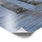 Vögel auf Posts im See Fotodruck (Ecke)