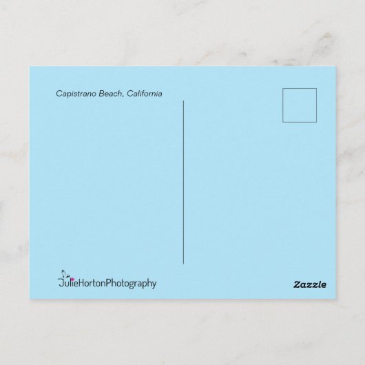 Vögel, die entlang den Wellen am Strand laufen Postkarte (Rückseite)