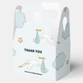 Vögel, die Niedliches Kind tragen. Es ist eine jun Geschenkschachtel (Geöffnet)