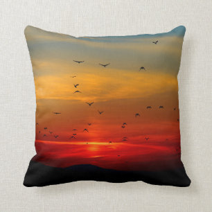 Vögel fliegen in schönes Sonnenuntergang-Kissen Kissen