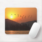 Vögel fliegen in Sunset Sky über dem East Lake Fot Mousepad (Mit Mouse)