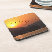 Vögel fliegen in Sunset Sky über den East Lake Getränkeuntersetzer (Linke Seite)