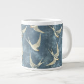 Vögel im Flug Jumbo-Tasse (Vorderseite Rechts)