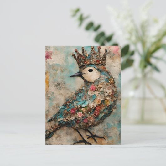 Vogel in einer Crown Mixed Media Collage Postkarte (Stehend Vorderseite)
