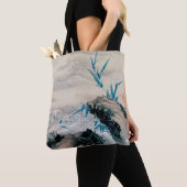 Vögel kämpfen im Bergstrom, Hokusai Tasche (Von Nahem)