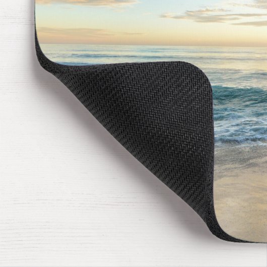 Vögel über dem Strand Mousepad (Ecke)