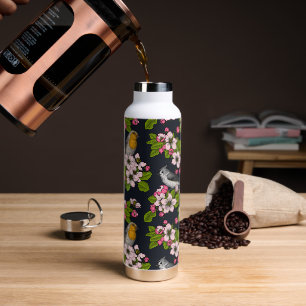 Vögel und Blüten auf schwarz Trinkflasche