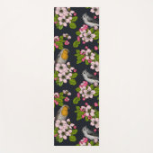 Vögel und Blüten auf schwarz Yogamatte (Vorderseite)