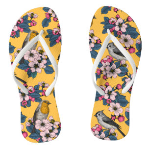 Vögel und Blüten in Gelb Badesandalen