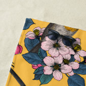 Vögel und Blüten in Gelb Strandtuch (Beispiel)