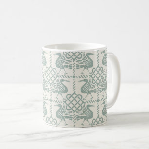 Vögel und Knochen mit gotischer Wiederbelebung Kaffeetasse