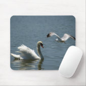 Vogel und Schwan über dem Morton-See Mousepad (Mit Mouse)