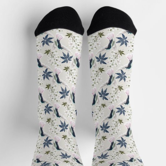 Vögel und weiße Blume. Socken (Oben)