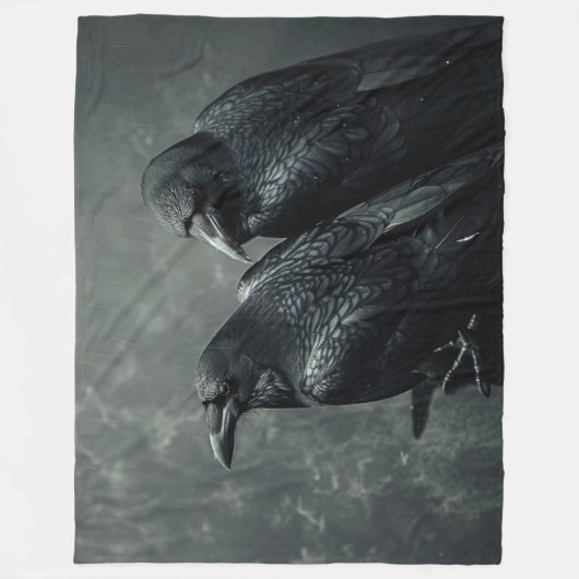 Vögel von Feather Pair of Crows, Ravens Fleecedecke (Vorderseite)