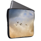 Vogelgrippe im Flug Laptopschutzhülle (Vorne Rechts)