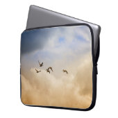 Vogelgrippe im Flug Laptopschutzhülle (Vorderseite Links)