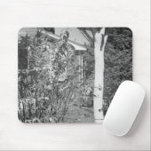Vogelhaus im Garten Mousepad (Mit Mouse)