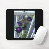 Vogelhaus mit Prunkwinden Mousepad (Mit Mouse)
