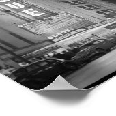 Vogue Theater am Abend mit Scheinwerfern, Vancouve Poster (Ecke)