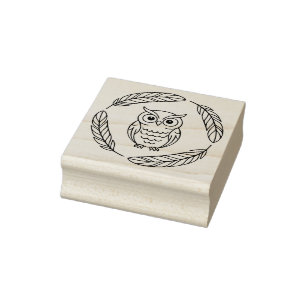 Volks-Eule-Linienkunst umgeben von Federn Gummistempel