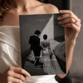 Vollbild Schwarz-Weiß-Script Hochzeit Einladung