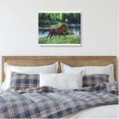 Vollblutpferd Stehend in Blume Leinwanddruck (Insitu (Schlafzimmer))