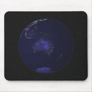 Volle Erde nachts Stadtlichter 2 zeigend Mousepad