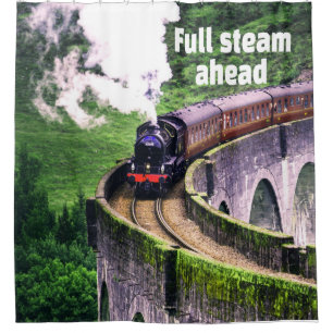 Voller Dampf für den Lokomotive-Zug auf der Brücke Duschvorhang