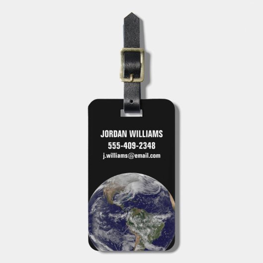 Voller Erde mit einem mächtigen Wintersturm. Gepäckanhänger (Vorderseite vertikal)