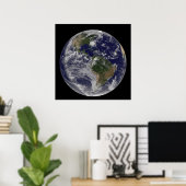 Voller Erde mit Hurrikan Irene an der Ostküste. Poster (Heimbüro)