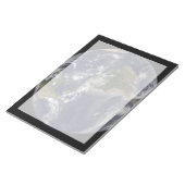 Voller Erde mit Hurrikan Irene über den Bahamas. Notizblock (angewinkelt)