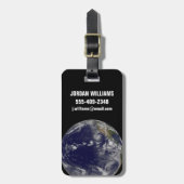 Voller Erde mit verschiedenen tropischen Stürmen. Gepäckanhänger (Vorderseite vertikal)