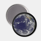 Voller Erde mit verschiedenen tropischen Stürmen. Magnet (Vorderseite/Rückseite)