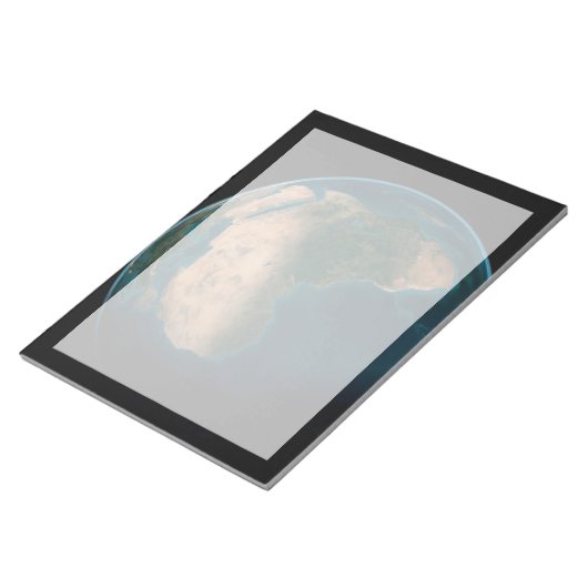 Vollerde aus dem Weltraum über dem afrikanischen K Notizblock (angewinkelt)