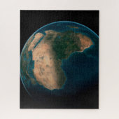 Vollerde aus dem Weltraum über dem afrikanischen K Puzzle (Vertikal)