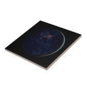 Vollerde bei Nacht mit Stadtlampen in Amerika Fliese (Seite)