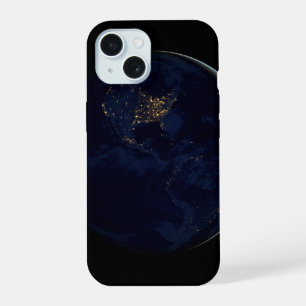Vollerde bei Nacht mit Stadtlampen in Amerika iPhone 15 Hülle