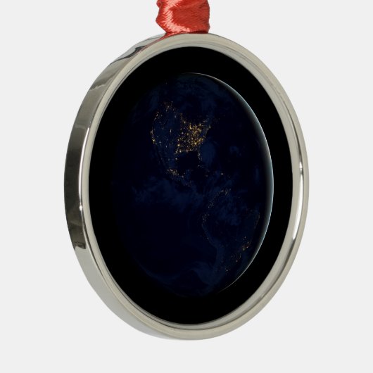 Vollerde bei Nacht mit Stadtlampen in Amerika Ornament Aus Metall (Rechts)