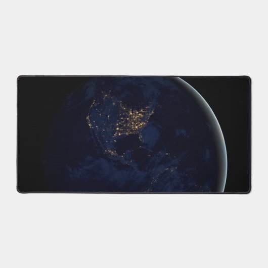 Vollerde bei Nacht mit Stadtlampen in Amerika Schreibtischunterlage (Vorderseite)