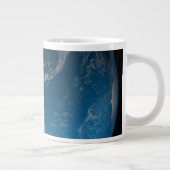 Vollerde mit Nord- und Südamerika. Jumbo-Tasse (Rechts)