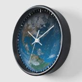 Vollerde mit Nord- und Südamerika. Uhr (Winkel)