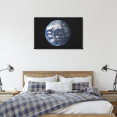 Vollerde zentriert über den Pazifik Leinwanddruck (Insitu (Schlafzimmer))