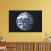 Vollerde zentriert über den Pazifik Leinwanddruck (Insitu (Wohnzimmer))