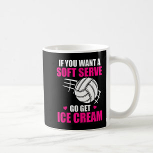Volleyball Spaß, wenn man einen weichen Serve Will Kaffeetasse